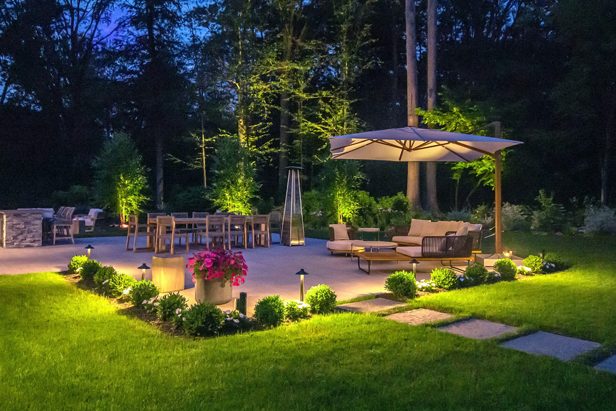 Landscape Lighting Installer in Quincy, MA 02169 4 Nite Lite Landscape Lighting Installer in Quincy MA g1