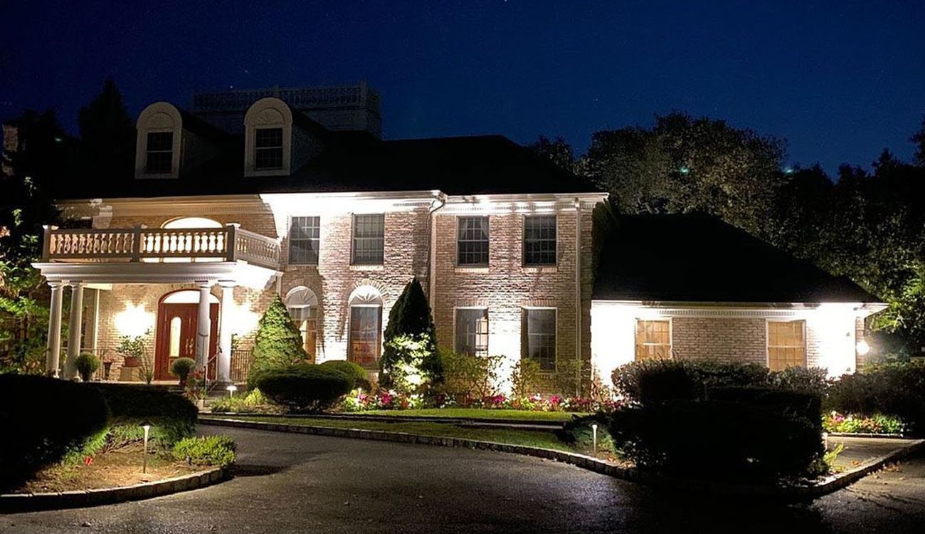 How to Save Money With Energy Efficient Outdoor Lighting Systems 4 Nitelite How to Save Money With Energy Efficient Outdoor Lighting c2